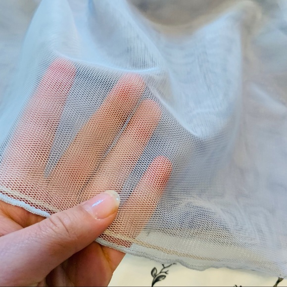 Lovely girls party dress - Picture 6 of 10